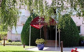 Hotel le Jura Divonne Les Bains
